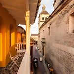 Apto Con Balcon En En Centro Historico - Zaher G